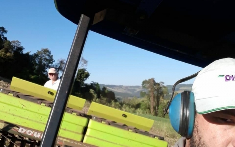 Serviços Agrícola realizado pela Secretaria de Agricultura.