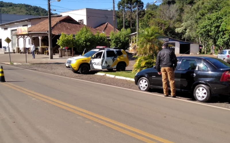 Administração Municipal através do Prefeito Helton, agradece a parceria da Policia Militar através do destacamento com r