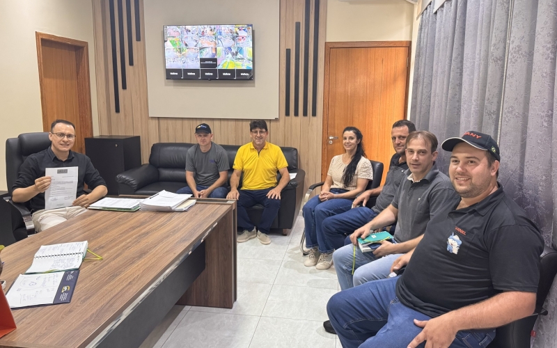 Prefeito e Vice-Prefeito Recebem Patronagem do CTG Recanto dos Tropeiros