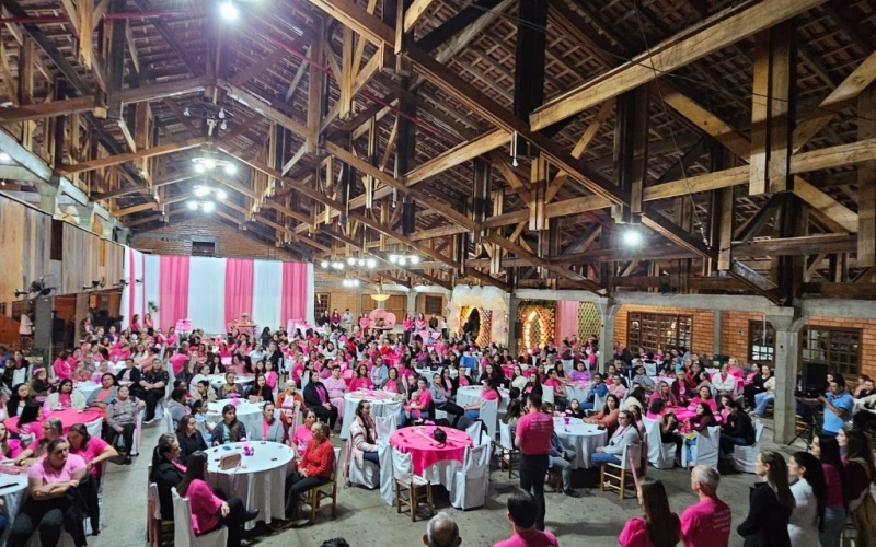 Na última sexta-feira, 17 de outubro, o evento do Outubro Rosa reuniu mais de 300 mulheres em uma noite especial 